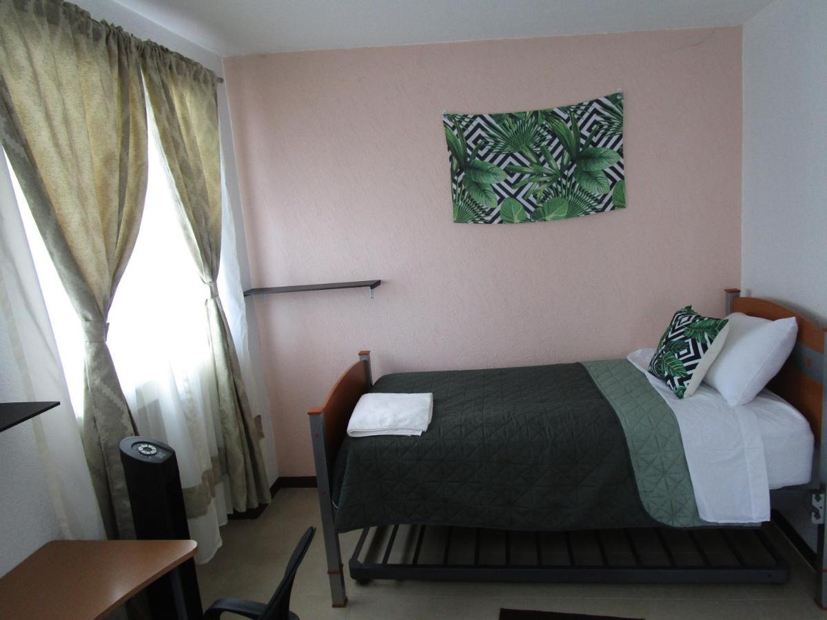 Preciosa Casa Palmera En Cuernavaca Con Alberca, Wifi, Tv Y Cocina Para Fin De Semana, Descanso, Vacaciones O Home Office Emiliano Zapata  Екстер'єр фото